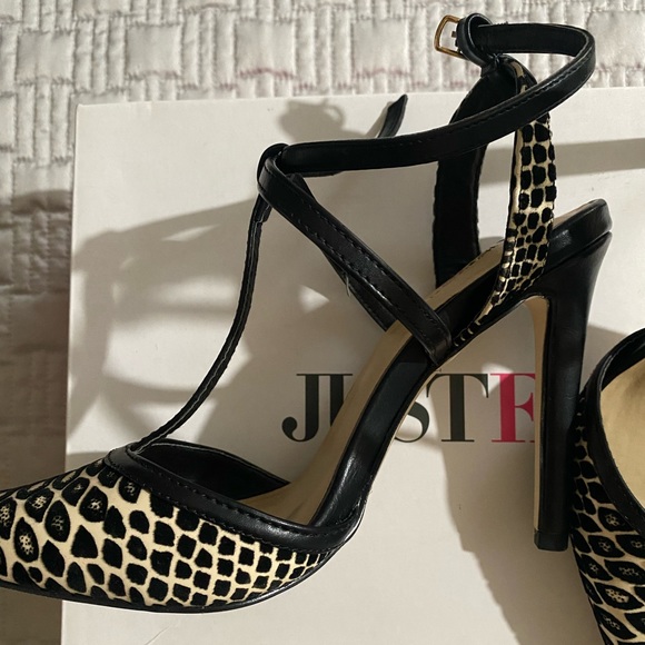 JustFab Snake Print Heels - Picture 3 of 4